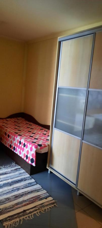 Day & Night Anyksciai Apartment Ngoại thất bức ảnh