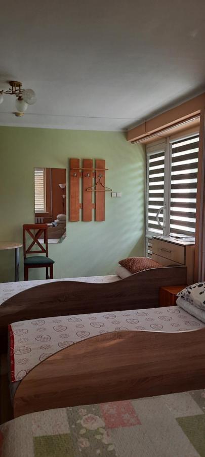 Day & Night Anyksciai Apartment Ngoại thất bức ảnh